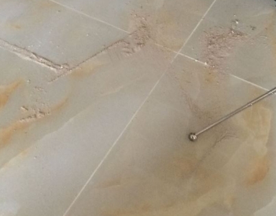 张北瓷砖空鼓维修公司分享粘合剂选择不当在瓷砖铺贴过程中可能导致以下问题