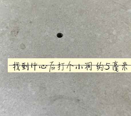 张北瓷砖空鼓维修公司专业解答在瓷砖铺贴过程中，如果砂料搅拌不均匀，将会带来以下问题